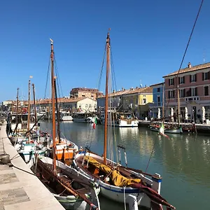 New In Village , Cesenatico Italie